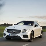 Das Mercedes E 400 4matic Coupé beschleunigt sämig
