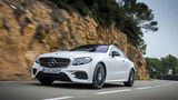 Nach 5,3 Sekunden erreicht das Mercedes E 400 4matic Coupé Landstraßentempo