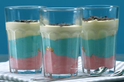 Buntes Tiramisu: Diese Nachspeise ist ein echter Hingucker