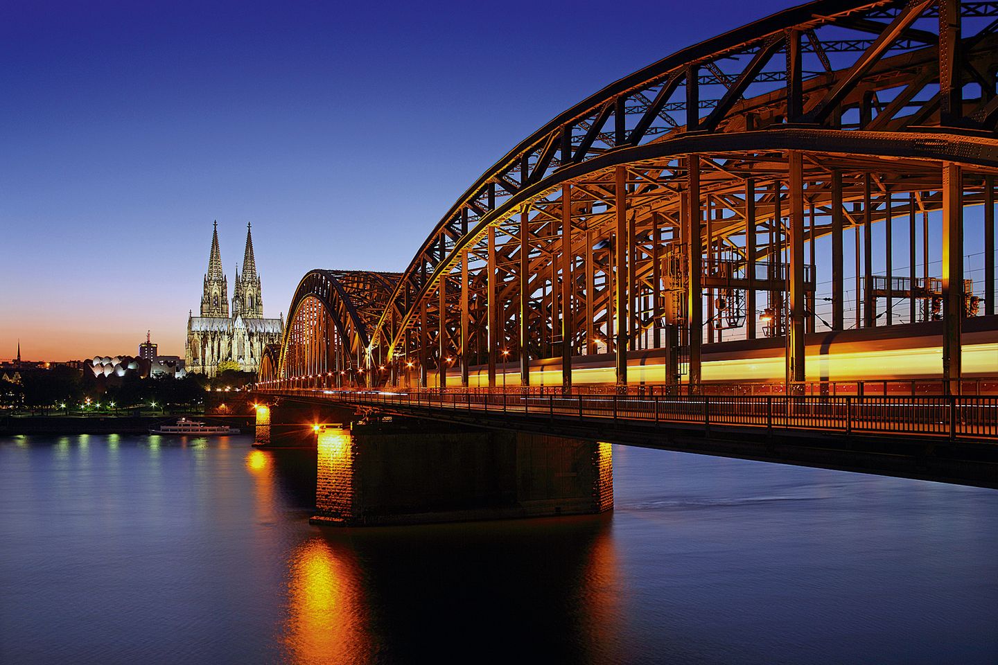 Bis zur Quelle des Rheins 66 Bis zur Quelle des Rheins 66
