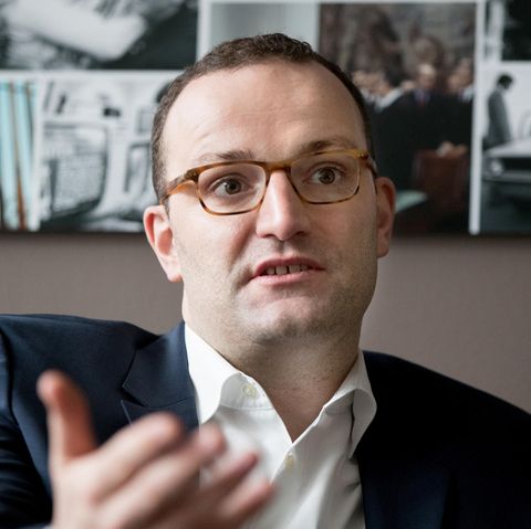 Seit Tagen einem Shitstorm ausgesetzt: CDU-Politiker Jens Spahn muss wegen einer Äußerung zur Abschiebung von Flüchtlingen nach Afghanistan reichlich Kritik einstecken.