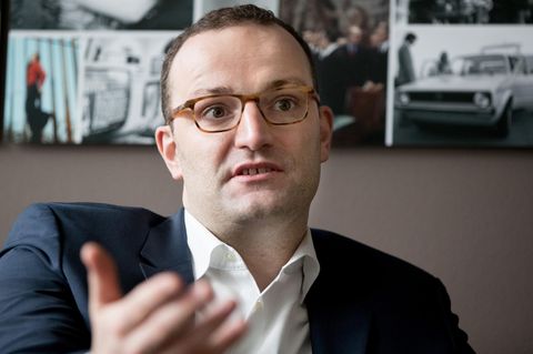 Seit Tagen einem Shitstorm ausgesetzt: CDU-Politiker Jens Spahn muss wegen einer Äußerung zur Abschiebung von Flüchtlingen nach Afghanistan reichlich Kritik einstecken.