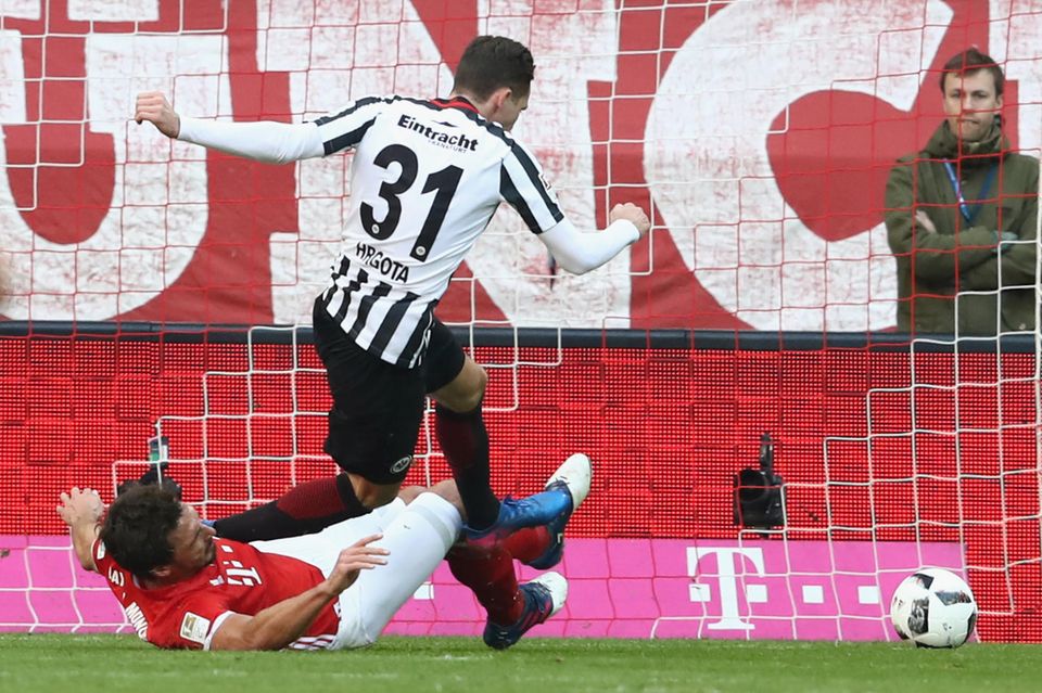 Mats Hummels' Grätsche Mats Hummels' Grätsche