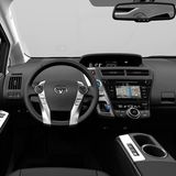 Das Cockpit des Toyota Prius+ ist sehr plastiklastig.