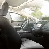 Nahezu alle Schalter und Anzeigen sind sehr zentral positioniert.