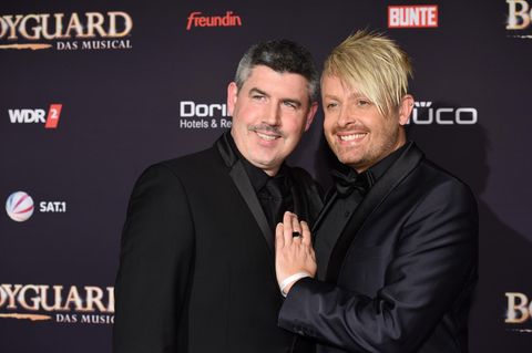 Ross Antony (r.) und Paul Reeves bei einer Musical-Premiere in Köln
