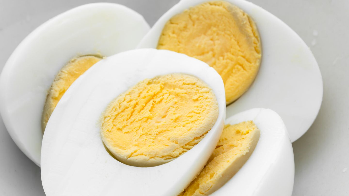 Hartgekochte Eier: Ist es ungesund, den grünen Rand um das Eigelb