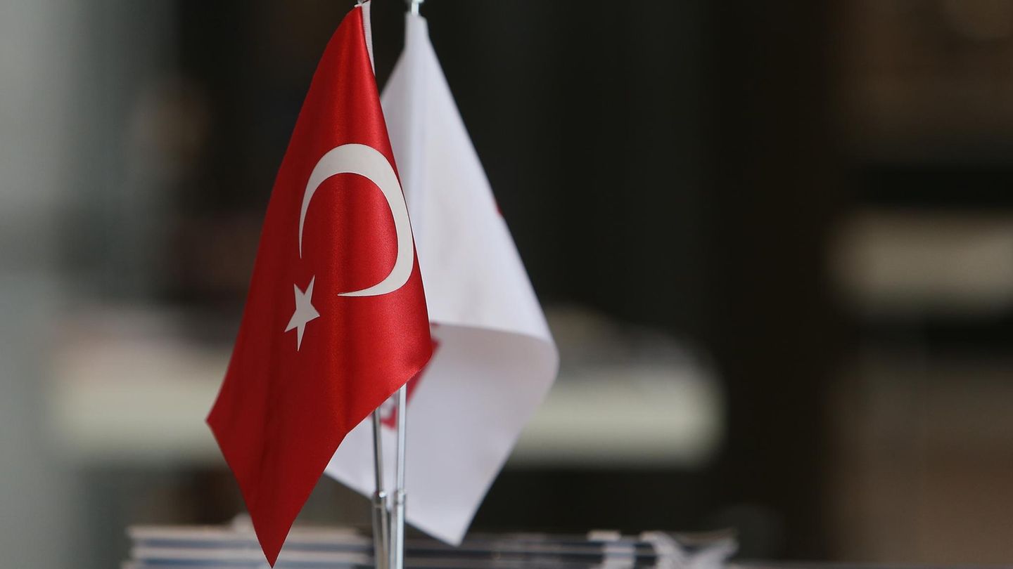 Das Auswärtige Amt warnt deutsche Touristen vor dem Besuch politischer Veranstaltungen in der Türkei