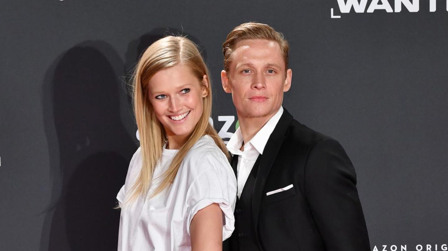 Toni Garrn und Matthias Schweighöfer auf der Premiere zur Amazon-Serie "You Are Wanted"