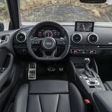 Das Cockpit der Audi RS3 Limousine