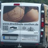 Eine Druckfirma hielt es für eine gute Idee, einem Frauenhintern den Firmenstempel zu verpassen. Frauen seien keine Objekte, deren Körper bedruckt werden können, so der Werberat.