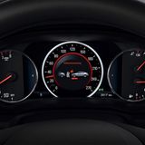 Der Front-Kollisionswarner ist serienmäßig