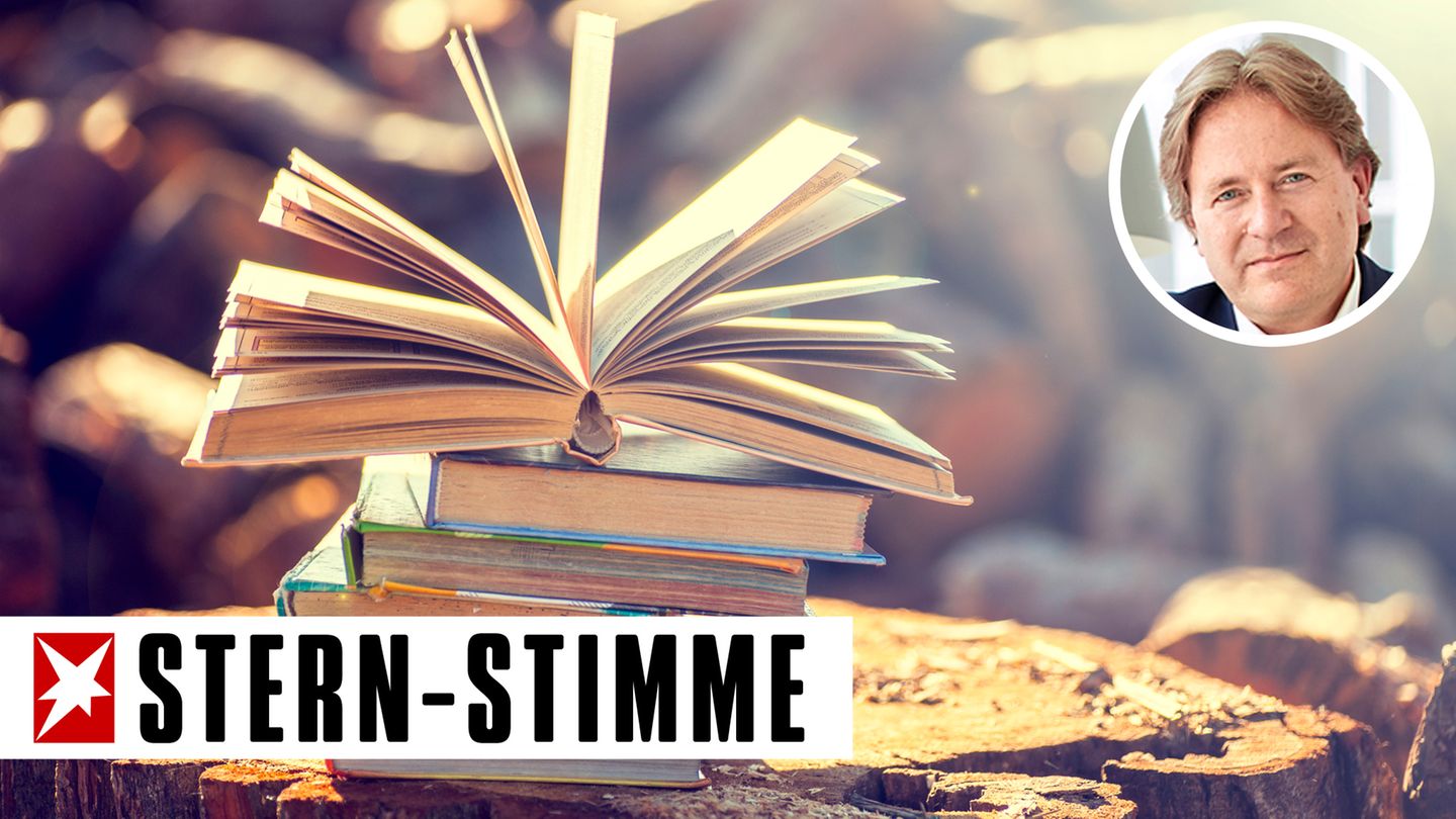 Manchmal ziehen auch Digital-Junkies ein Buch ihrem Smartphone vor
