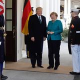 ... beide bemühen sich, viel zu lachen und ein freundliches und harmonisches Bild abzugeben.