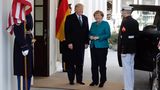 ... beide bemühen sich, viel zu lachen und ein freundliches und harmonisches Bild abzugeben.