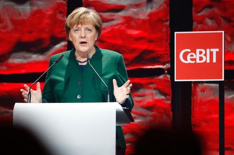 Angela Merkel hat die CeBIT in Hannover offiziell eröffnet