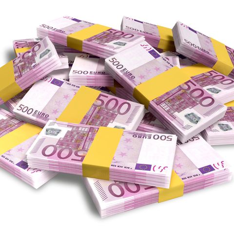 In einem Hamburg Linienbus hat Sophie Dorison 20.000 Euro in 500-Euro-Scheinen gefunden - und geht jetzt fast leer aus