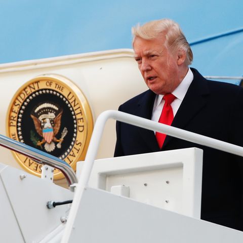Donald Trump steigt aus der Präsidentenmaschine