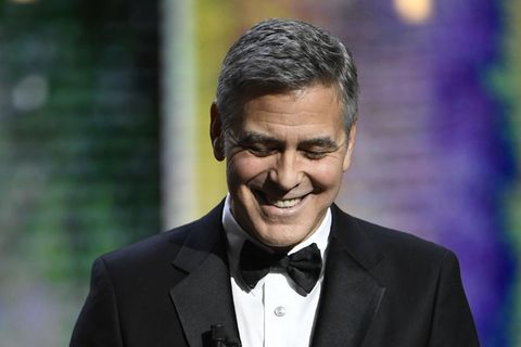 George Clooney brachte Blumen und eine Karte mit