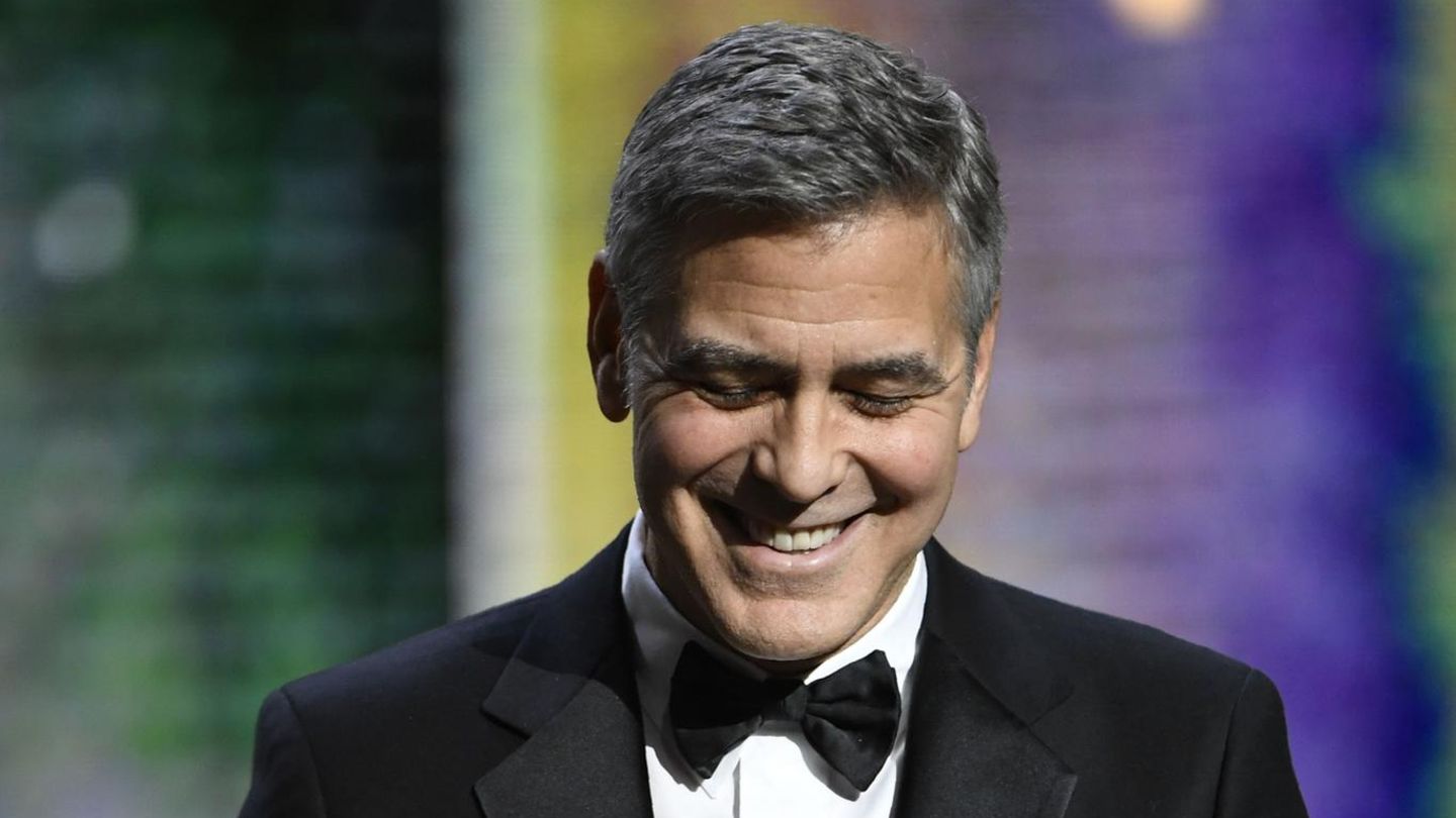 George Clooney brachte Blumen und eine Karte mit