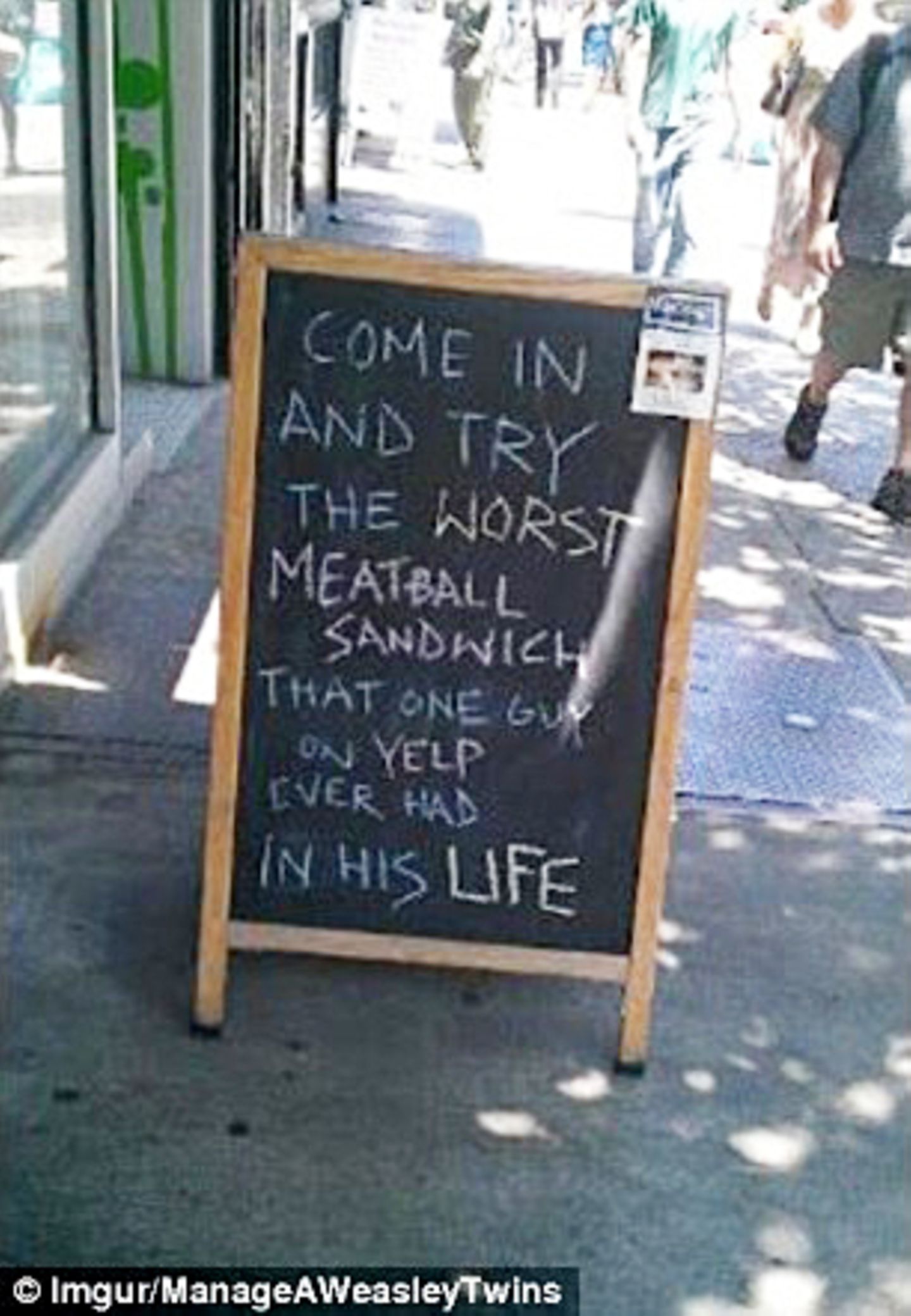 Negative Online-Bewertungen können einem Restaurant schaden. Dieses Lokal dreht den Spieß nun um und empfiehlt "das schlimmste Fleischbällchen-Sandwich, das ein Mann auf Yelp jemals in seinem Leben gegessen hat".