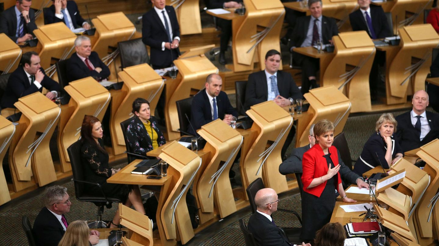 Schottisches Parlament entscheidet über neues Referendum STERN.de