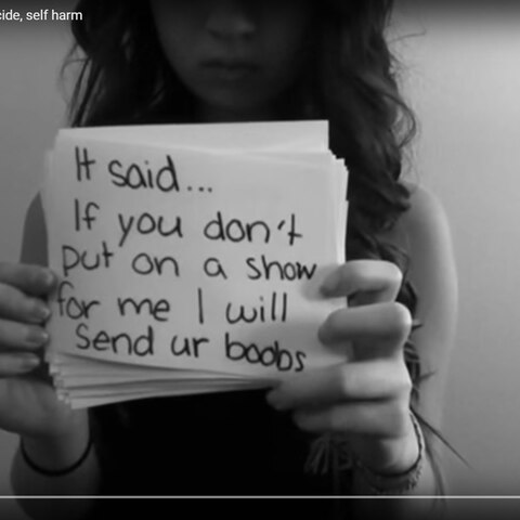 In einem achtminütigen Video schildert Amanda Todd kurz vor ihrem Tod ihre Tortur