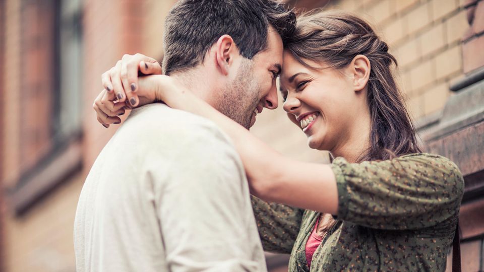 Tipps für die Partnerschaft: Sechs Dinge, die glückliche Paare niemals tun würden Tipps für die Partnerschaft: Sechs Dinge, die glückliche Paare niemals tun würden