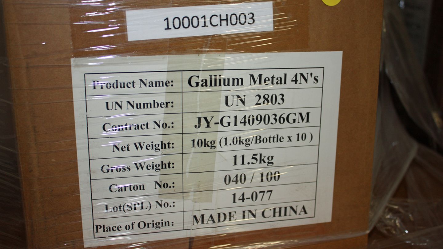 Diese Kiste enthält zehn Kilogramm Gallium im Wert von rund 3000 Euro. Das Metall wird für Solarzellen, Spiegel oder LEDs benötigt