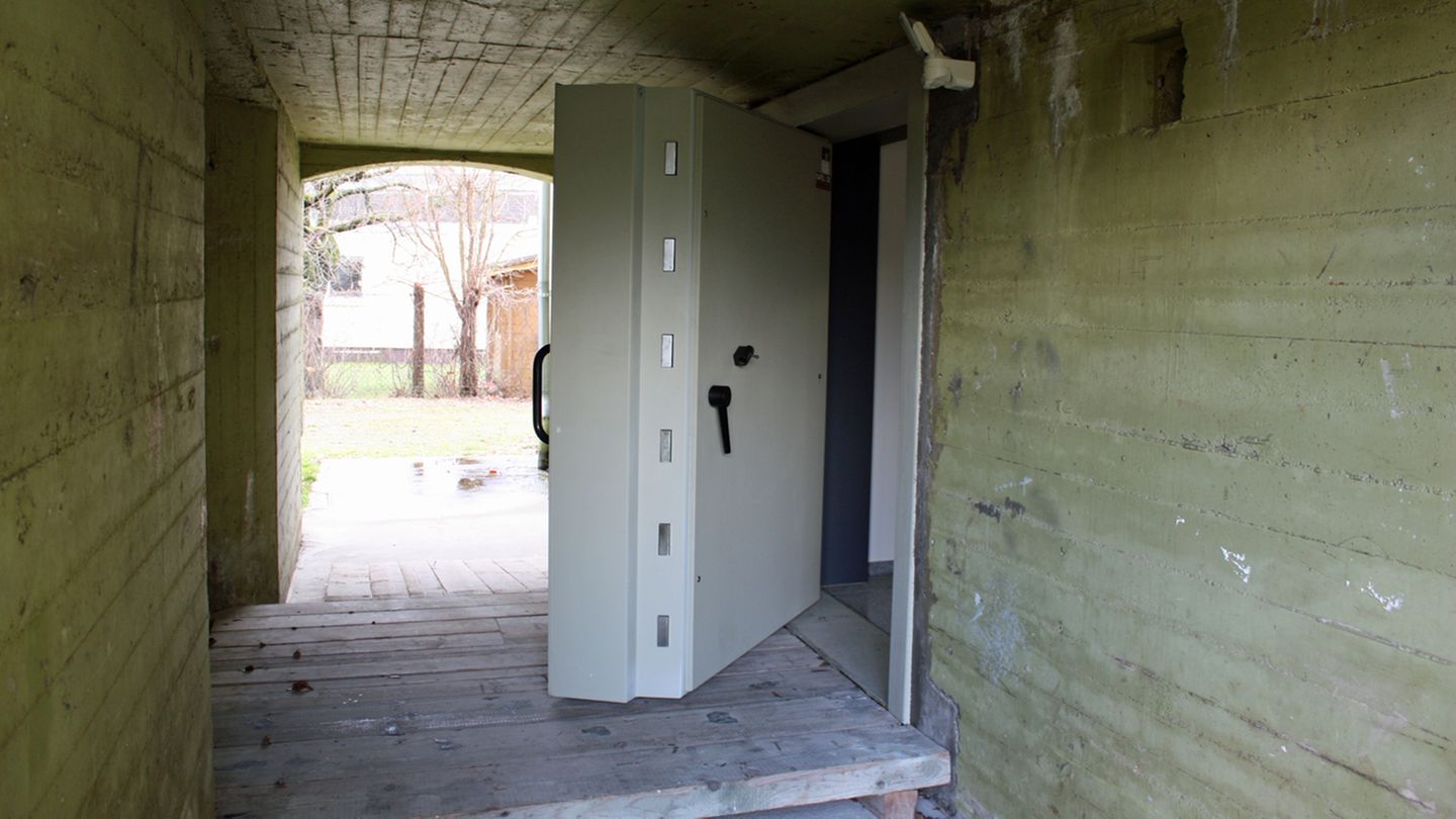 Die Mauern des Bunkers bestehen aus zwei Meter dickem Stahlbeton
