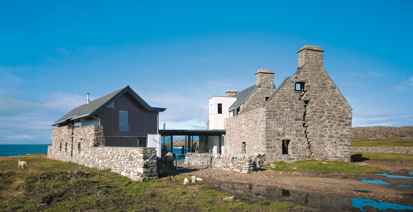 THE WHITE HOUSE  Isle of Coll, Scotland, United Kingdom  Antonia Edwards - Upcycled Homes