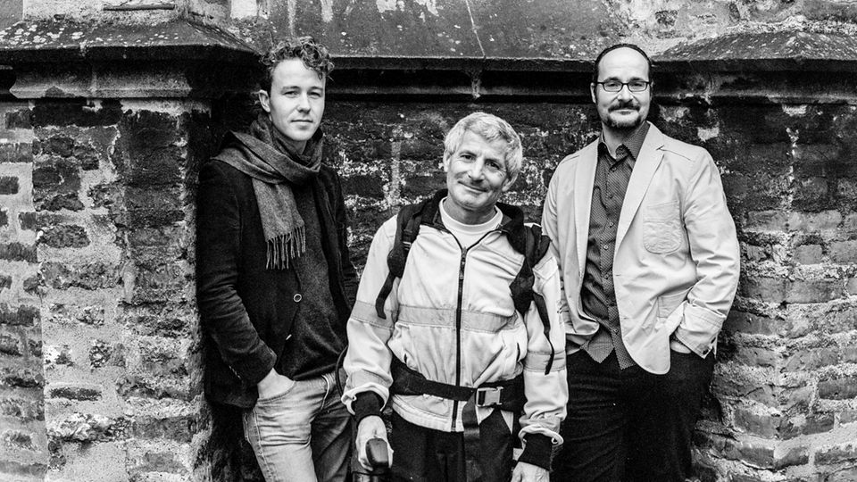 Florian L. Arnold (rechts) und Rasmus Schöll (links) verlegen unter anderem Lutz Seiler und Stefan Zweig. Florian L. Arnold (rechts) und Rasmus Schöll (links) verlegen unter anderem Lutz Seiler und Stefan Zweig.