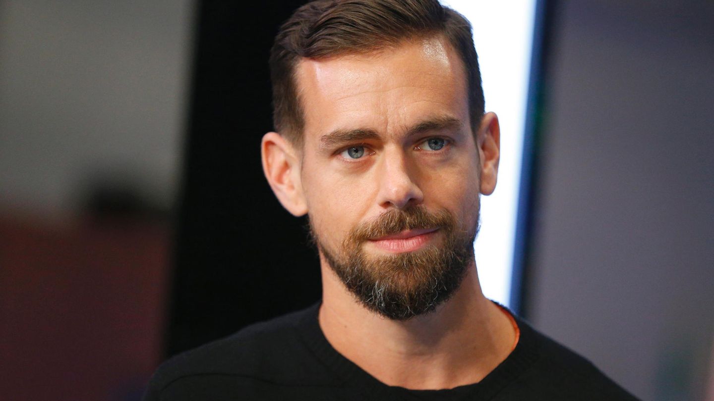 Jack Dorsey  Der Programmierer gründete mit Twitter (2008) und dem Bezahldienst Square (2010) gleich zwei prominente Unternehmen, denen er heute beiden vorsteht. Das Vermögen des 40-jährigen US-Amerikaners wird auf 1,3 Milliarden Dollar taxiert.
