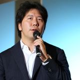 Yoshikazu Tanaka  Der 40-jährige Japaner hat die Spielfirma Gree gegründet, die kostenlose Spiele für Handys und soziale Netzwerke anbietet. Sein Vermögen beträgt etwa 1,1 Milliarden Dollar. 