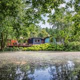 Der Traum des Großstädters: Geselligkeit direkt am Wasser