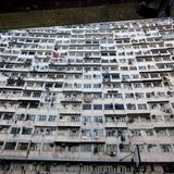 In den Wohnungen stehen Käfige oder Boxen, aber das allein wird nicht reichen. Um den Bedarf zu decken, werden viele Städte in die Höhe wachsen. Anstatt vier oder fünf Geschossen sind dann 20 das neue Normmaß.