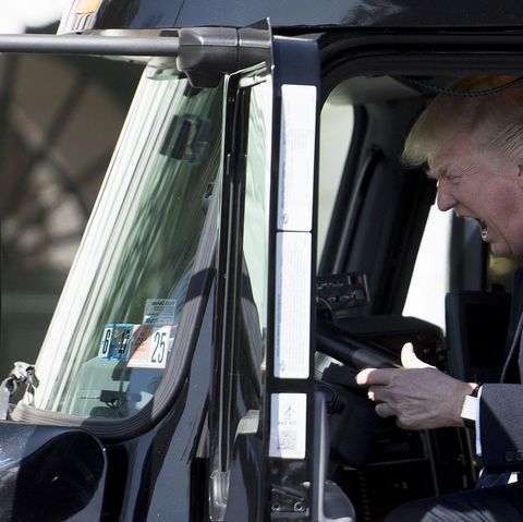 Siegerpose wird zur Lachnummer : Trucker Trump erhält sein eigenes Meme