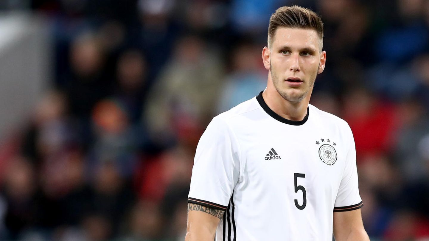 Niklas Süle im Nationaltrikot - als Jugendspieler wurde er vom türkischen Nationaltrainer umworben