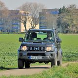 7,1 Liter Super auf 100 Kilometer gönnt er sich.