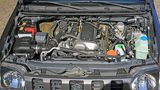 Der 1,3 Liter große Benzinmotor des Suzuki Jimny.
