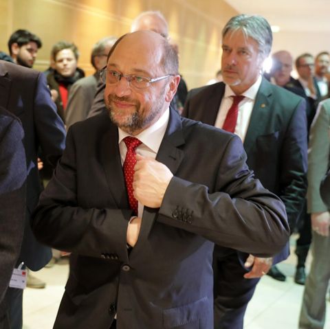 Martin Schulz verlässt Willy-Brandt-Haus nach seinem Statement zur Saarland-Wahl