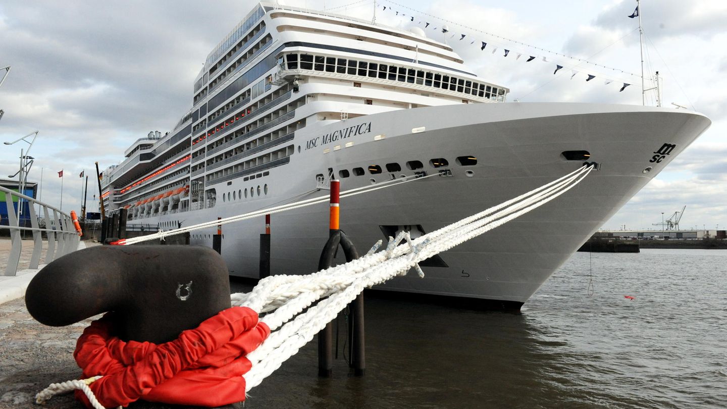 Eine Frau ist von dem Kreuzfahrtschiff "MSC Magnifica" verschwunden
