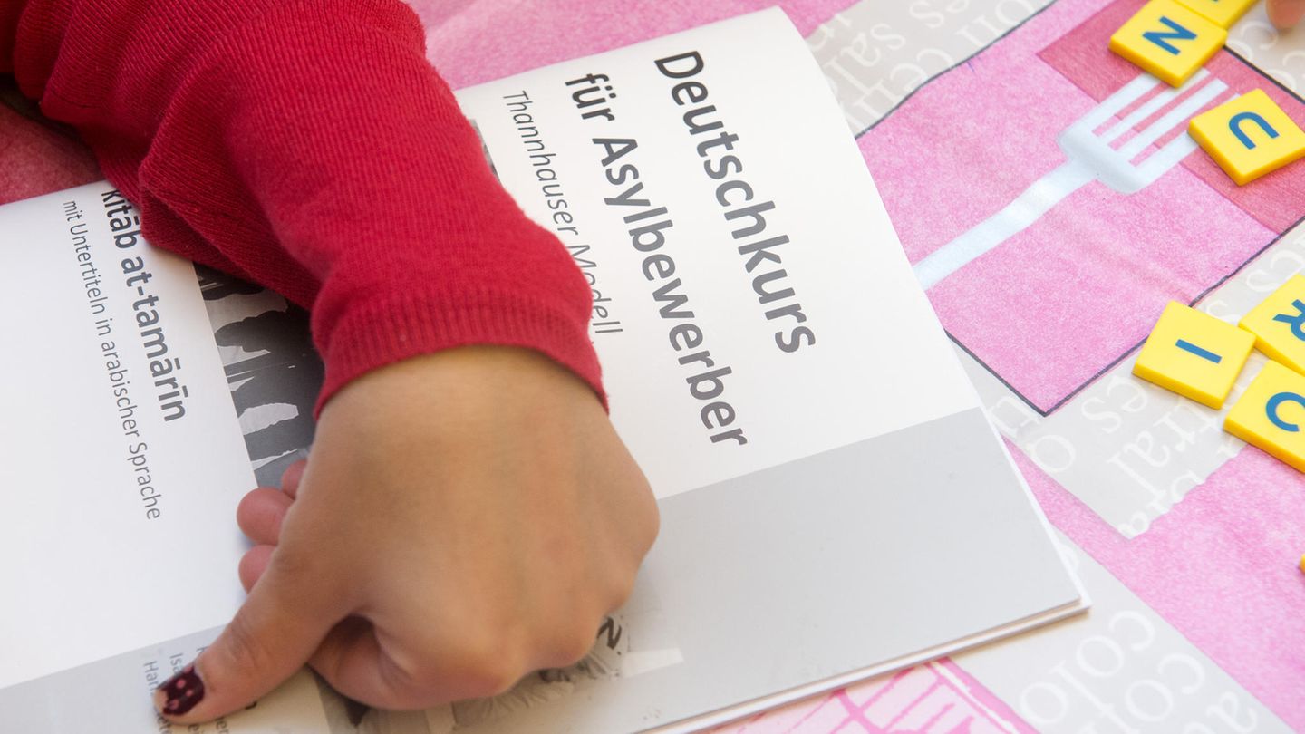 Für Deutschkurse für Flüchtlinge sind offenbar Millionen verschwendet worden