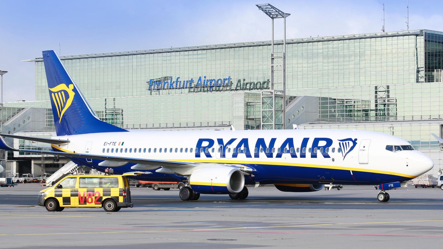 Die erste Maschine von Ryanair, die vom Frankfurter Flughafen abhob, hat Kurs auf Mallorca genommen