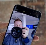 Die Frontkamera knipst Selfies jetzt mit 8 statt 5 Megapixeln.