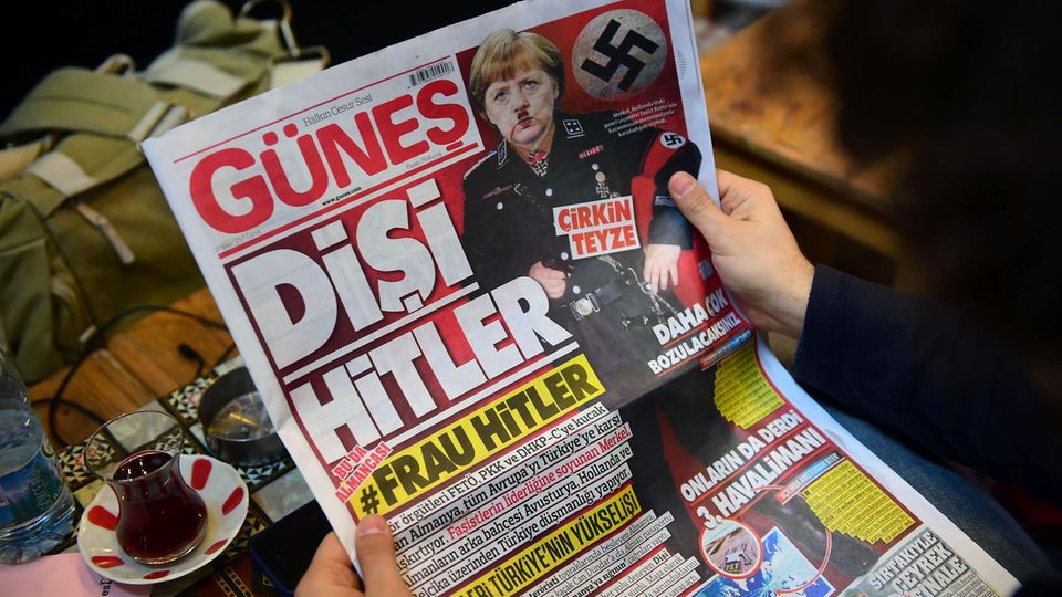 Zeitung Merkel Frau Hitler