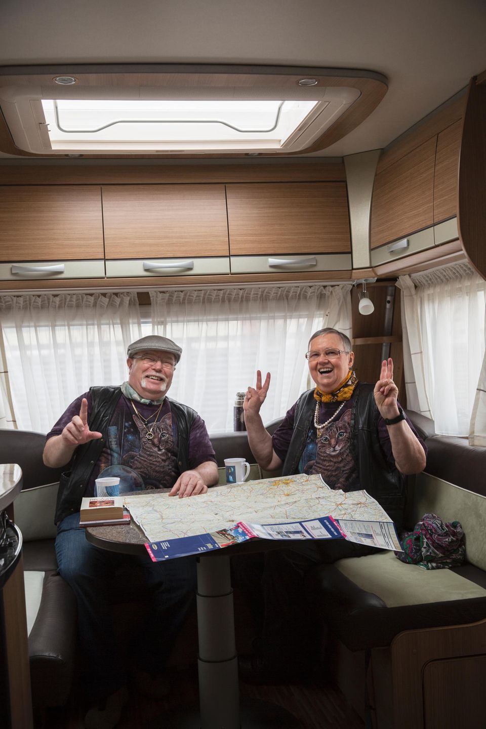 Iny Lorentz "Wanderhure"-Autorenduo Iny Lorentz in ihrem Wohnwagen