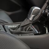 Den VW Golf R gibt es wahlweise mit 6-Gang-Handschaltung oder 7-Gang DSG