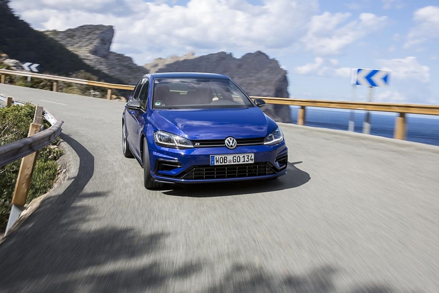 Volkswagen Golf R