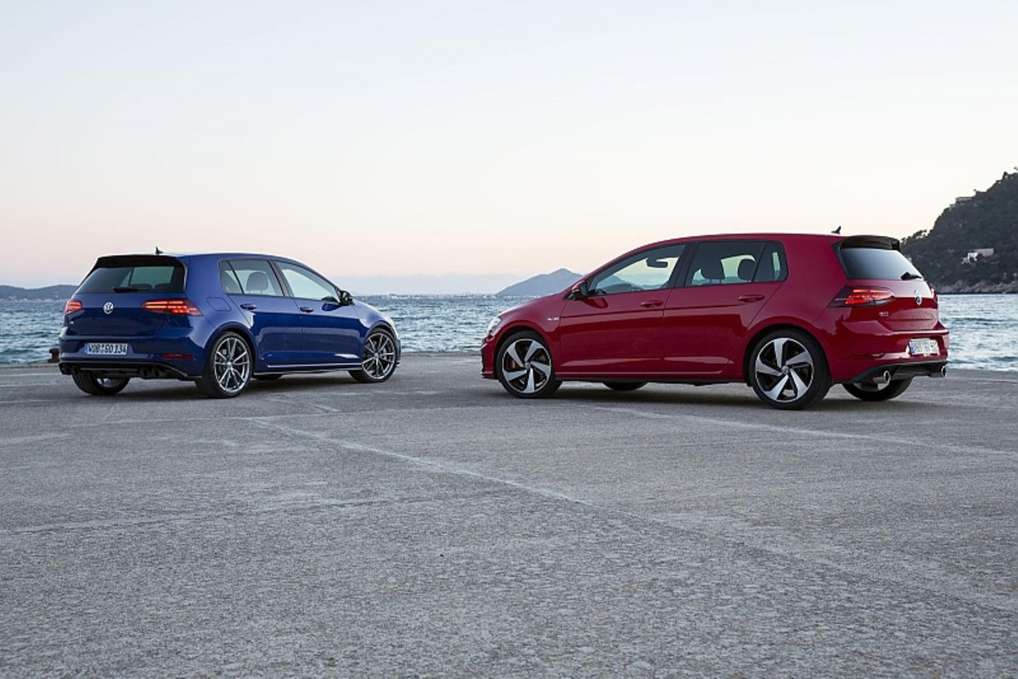 Der VW Golf R als Limousine und als Kombi
